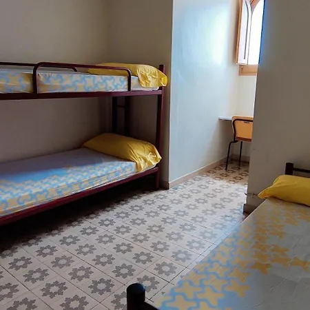 Hostel Xanascat *